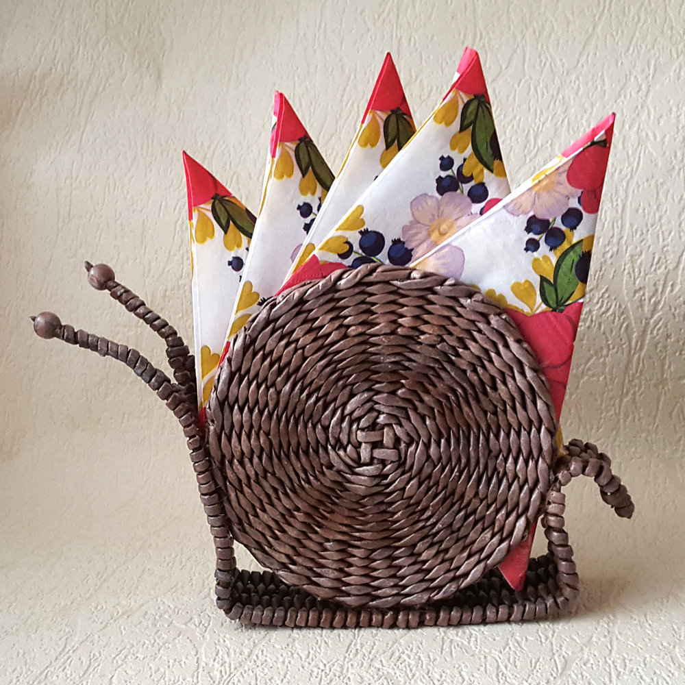 pools_ol's tweet photo. Wicker napkin holder Snail, rustic table centerpiece, 1st anniversary gift https://t.co/kdcS4mTMlu #brown #birthday #beige #letterholder #housewarminggift #wickernapkinholder #rusticcenterpiece #tablecenterpiece #wickerorganizer https://t.co/l1KhweXfTI
