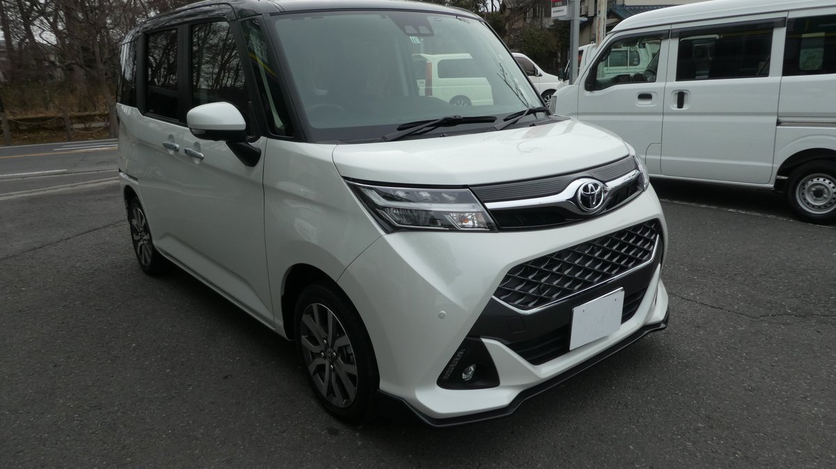 ヨコヤマ自動車販売 株 100円レンタカー清瀬店 入荷速報 雪対策中 R1年式 トヨタ タンク カスタムg T 純正9インチナビ 360 カメラ 両側pwスライド 走行 4000km 車検 R4年11月 総額 158 7万円 コンパクトスライドのタンクが入荷しましたよー