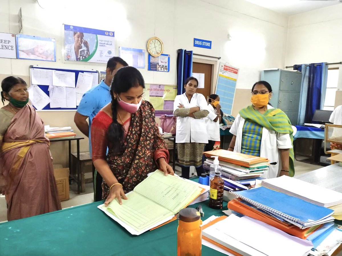 mannekavitha4's tweet photo. Smt @mannekavitha4 gaaru along with Shri Manne Govardhan Reddy gaaru had visited and #inspected the #Basthi #Dhawakana and #Anganwadi #centres at Showkathnagar to #check the #quality of #food and service being provided by the staff @KTRTRS @TelanganaCMO @GHMCOnline @CMR_TRS https://t.co/nhCwp3rYnu