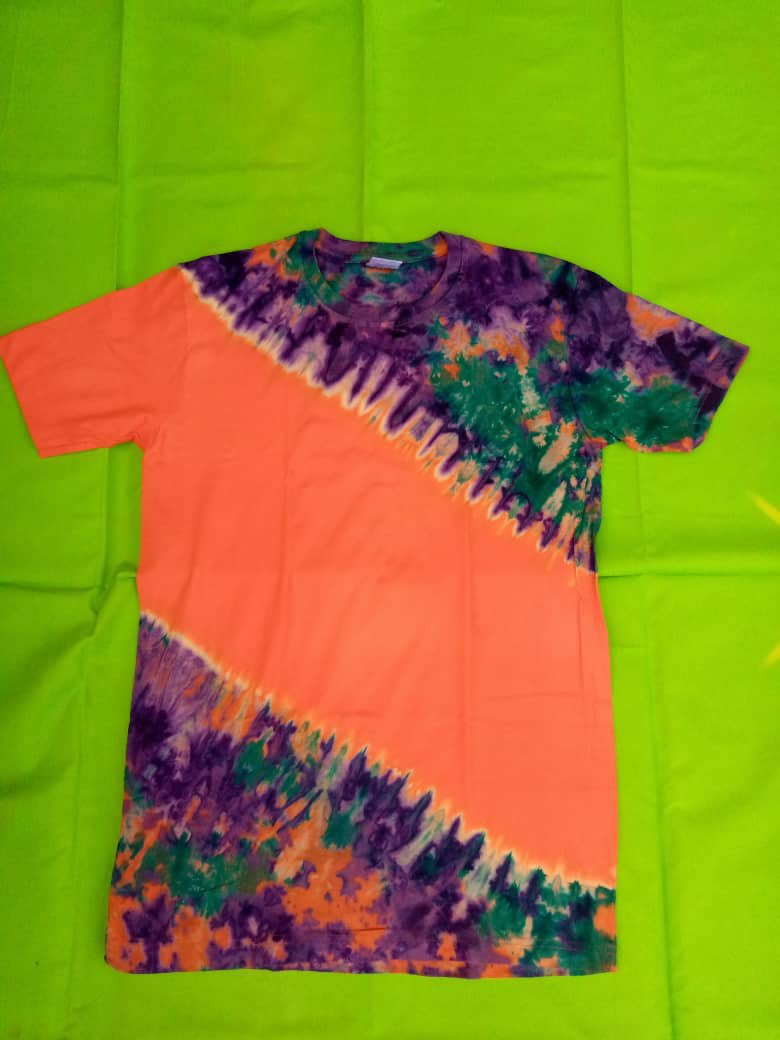 abike_ade0's tweet image. It’s Monday morning and we are back in business 💃🏾 it’s been a lonngg break. Adire Tshirts available at 3k, nationwide delivery. Please retweet and patronize🙏🏼🙏🏼