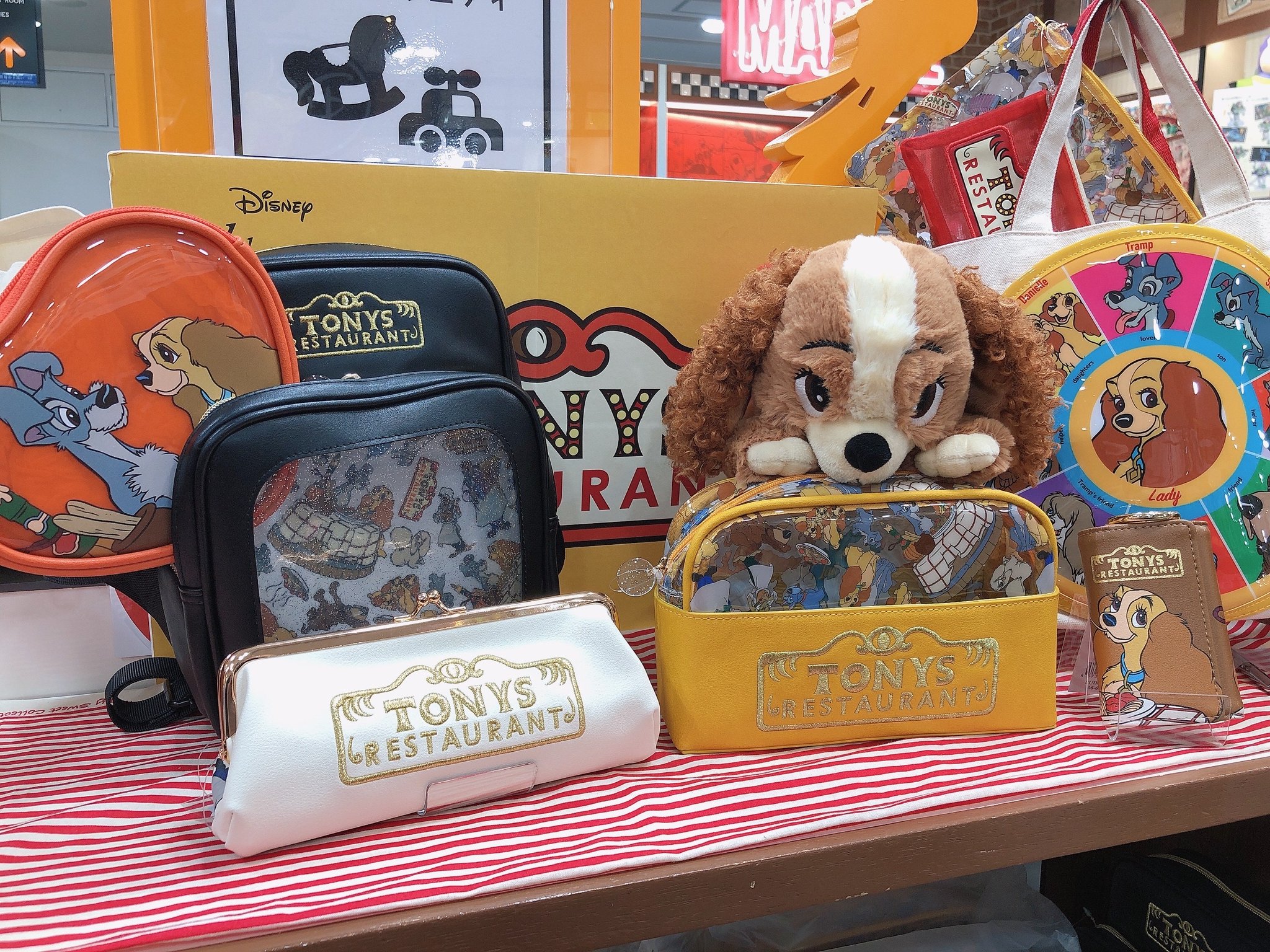 キデイランド原宿 公式 A Twitter ディズニーアベニューより 本日1 ワン 月11 ワンワン 日は 犬の日 と思いきや 本当の犬の日は11月1日だそうです そんな当店では わんわん物語 のグッズを