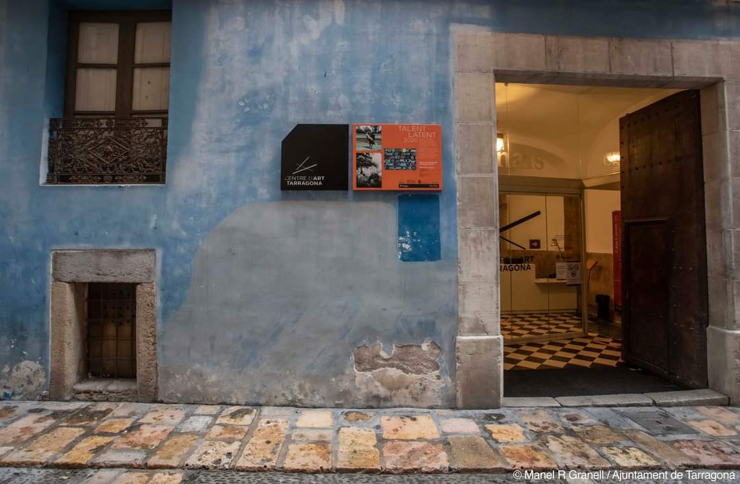 TGNturisme's tweet photo. 📸 Durante todo el mes, puedes visitar la exposición #ScanReview del #CentredArtTGN, la muestra de la obra de 10 fotógrafos que han participado en anteriores ediciones de #FullContact.
📆 Hasta el 31/01
📍 #CasaCanals
ℹ️ https://t.co/D9GRJkN6Bv
#SCANTGN https://t.co/bAsWnAH0pg