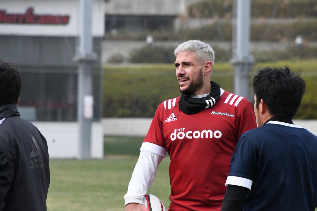 りょうたろう ラグビーツイートのみ Tjペレナラの髪型に思わずリツイート 似合うねー より男前に見える ずっとそのヘアスタイルでも いや待ってホントにカッコいいな超イケメンじゃないですか Twitter