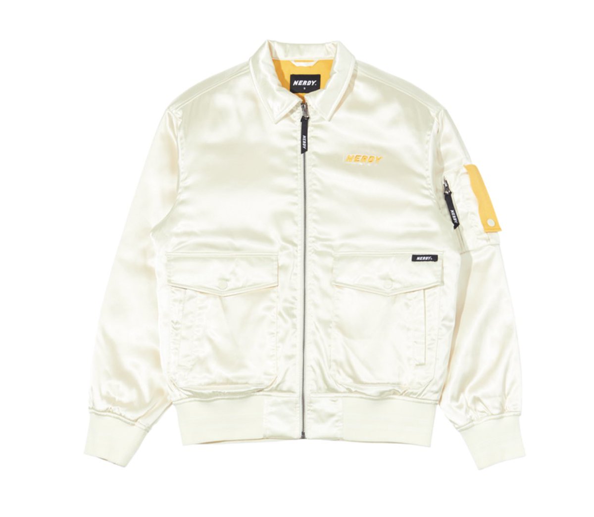 #동명  #DONGMYEONG 

NERDY

에비에이터 자켓 크림

₩185,000

m.whoisnerdy.com/product/outer-…