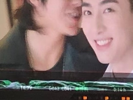 XIAZI'S NOSE TOUCHING XIAO HUA'S EYEBROWS COMMENCE SCREAAAAAMING  #ultimatenote  #tlt3  #终极笔记  #liuyuhan  #刘昱晗  #刘宇宁  #LiuYuning  #heihua