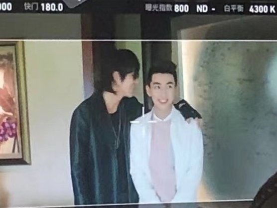 XIAZI'S NOSE TOUCHING XIAO HUA'S EYEBROWS COMMENCE SCREAAAAAMING  #ultimatenote  #tlt3  #终极笔记  #liuyuhan  #刘昱晗  #刘宇宁  #LiuYuning  #heihua