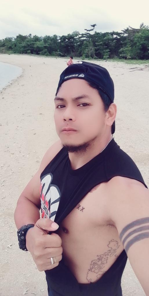 Gwapogipaps's tweet photo. Diko akalain sa nakipag kita sakin sa bacoor cavite na bigyan ako ng 7.5k
Tuloy nakapag gala ako https://t.co/aqNDFWYja6