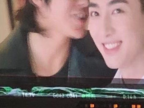 I CANT DEAL WITH YUHAN’S FACE HERE HE LOOKS SO HAPPY WITH YUNING NOSING HIM LIKE THAT IM GOING FERAL  #ultimatenote  #tlt3  #终极笔记  #liuyuhan  #刘昱晗  #刘宇宁  #LiuYuning  #heihua