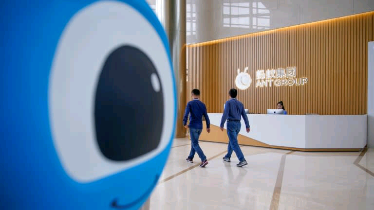 judecaparos's tweet photo. "Once Ant goes public, it is expected to raise less than the originally anticipated $35 billion. But the source denied reports that the company has stepped back from startup investment, saying it has not received any such request from authorities." https://t.co/xSROpThL3R @NAR https://t.co/Qsc9IqKa6Q