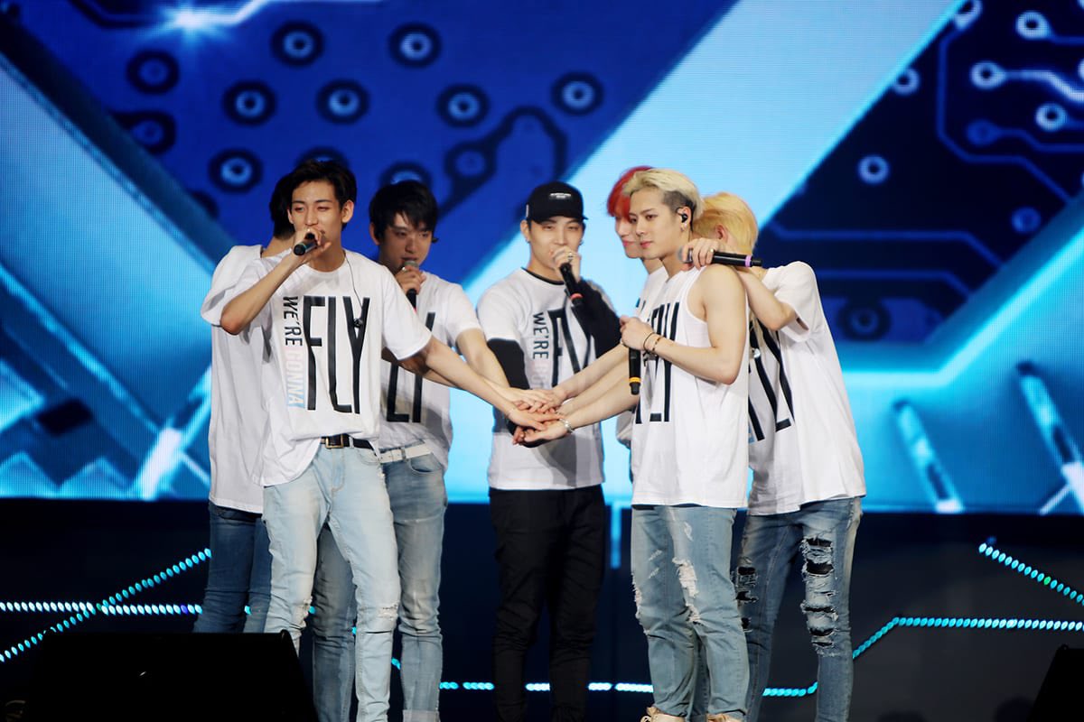 trinhlibra1's tweet photo. Concert đầu tiên 
#FlyinSeoul
#GOT7in2016 
#GOT7FOREVER https://t.co/Gsce8d2Mvo