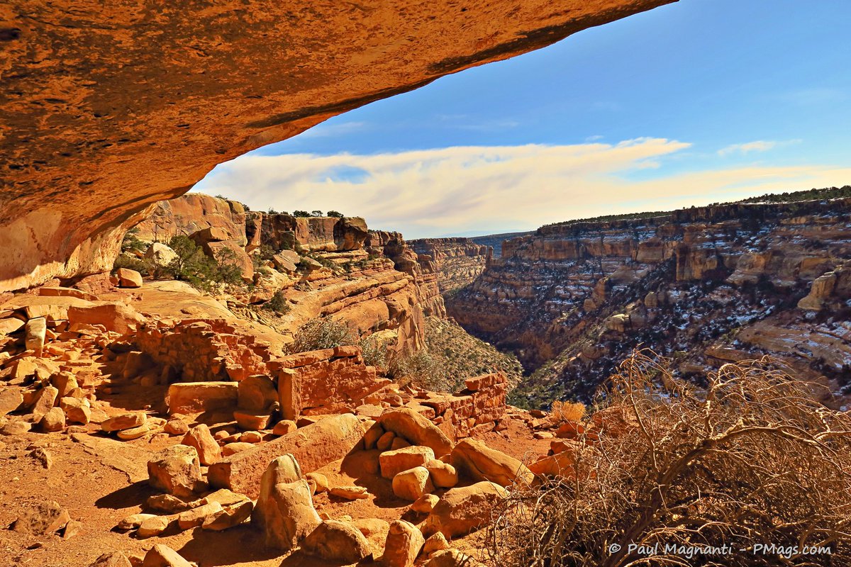 pmagsco's tweet photo. Another weekend of camping and hiking in the desert. Overlooking the canyons where we hiked previously lets us appreciated how interconnected all these locations are to one another.
…
#AncestralPueblo #combridge #bearsears #utah #hiking #camping #pictographs #petroglyphs https://t.co/COcftnIPkW