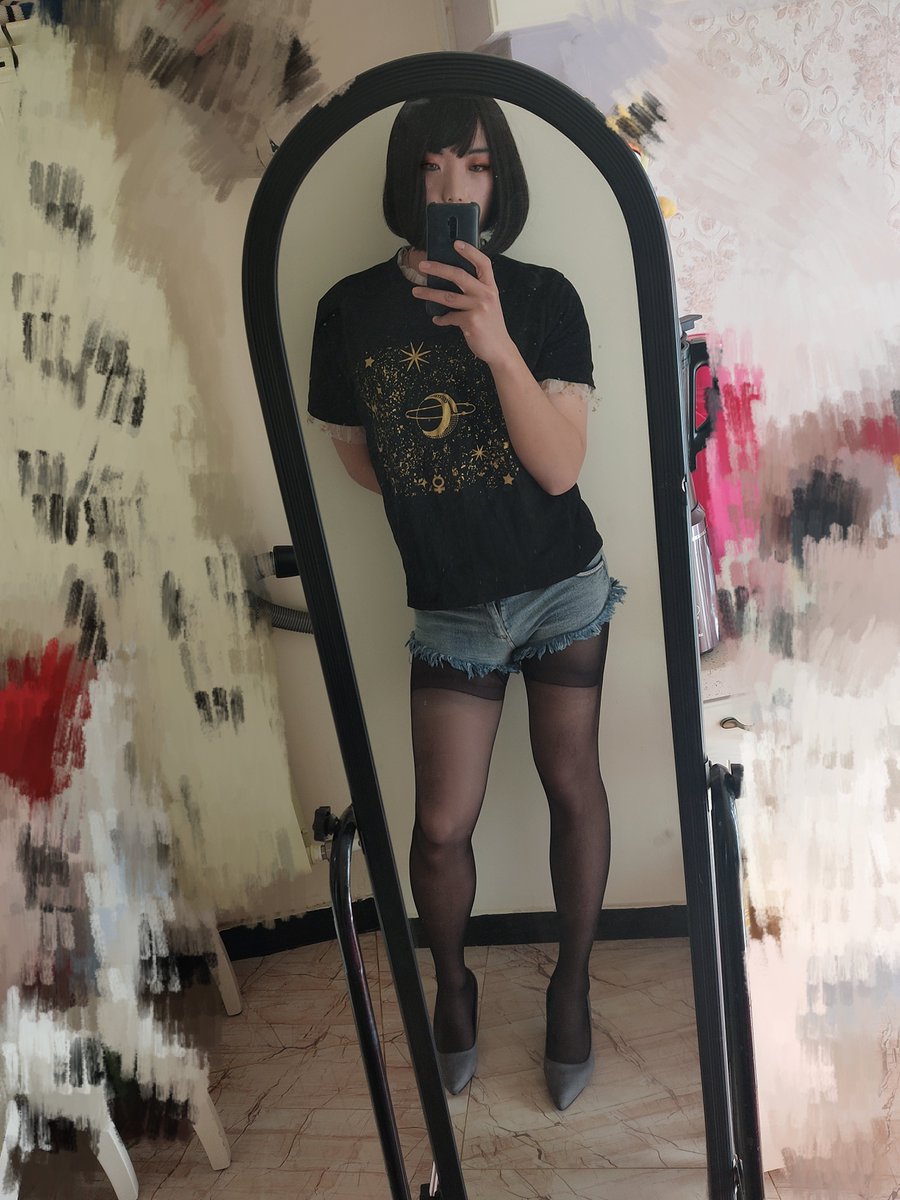 LinjiaoL's tweet photo. 变装不易，现在就是偶尔释放下
#伪娘 #女装子 #男の娘 #cd #ts #crossdress  #ladyboy #变装 #女装娘 #shemale #变装cd #药娘 #丝袜 https://t.co/xFMSXMX1qf