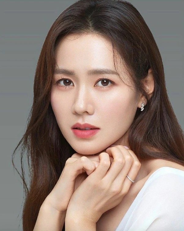 Happy Birthday Son Ye-Jin 
Stay pretty and in-love  