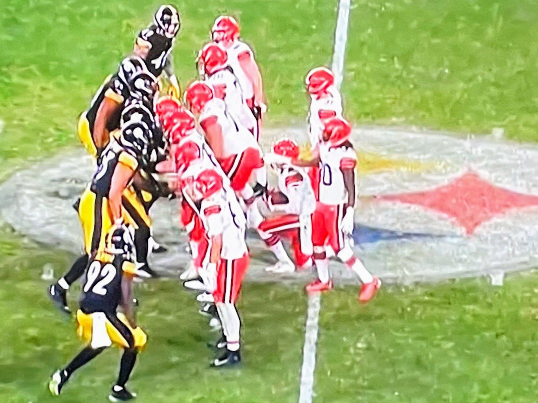 #browns I came in optimistic as a fan, but I must say I can’t believe I’d be watching Baker in victory formation in the middle of Pittsburgh logo, unreal!!