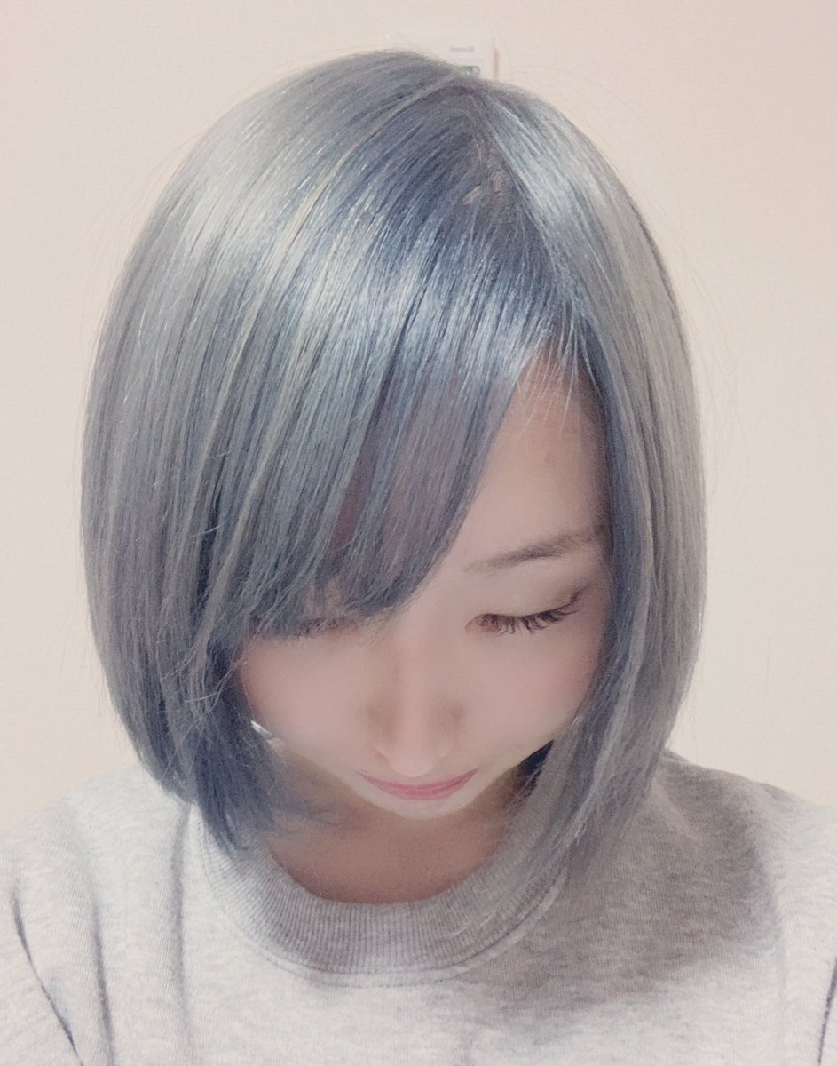 fernopaa13's tweet photo. 現在の髪色
ムラシャン、シルバーシャンプー鬼消費してるけどすぐ色抜ける(；ω；)

 #自撮り界隈 #自撮り界隈さんと繋がりたい #美男美女と繋がりたい #美男美女さんと繋がりたい #1mmでもいいなと思ったらいいね #雰囲気嫌いじゃないよって人いいね #自発ください #派手髪 https://t.co/bpi4LhrsMO