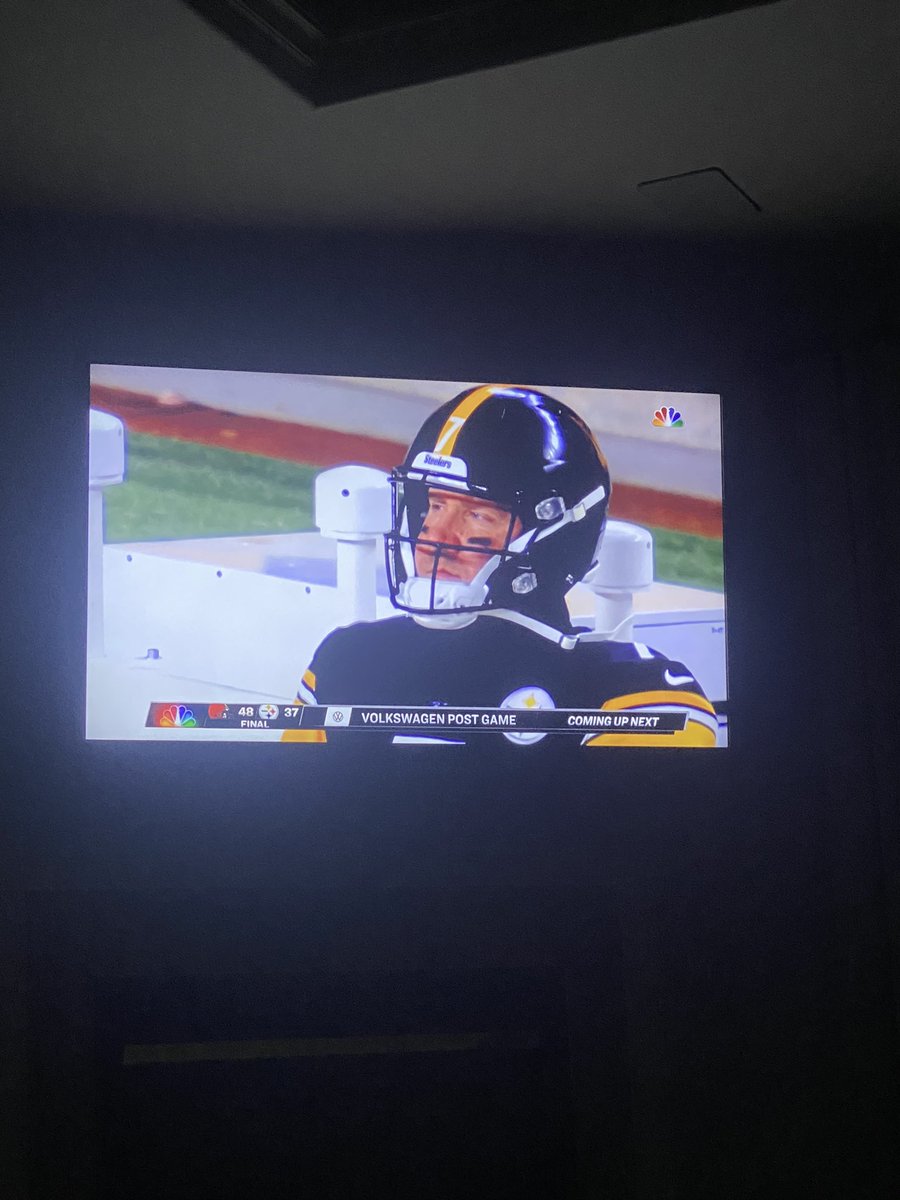 PatMcAfeeShow's tweet photo. Is this the last time we see Ol’ Ben in a football uniform? https://t.co/mBpLU6XTGm