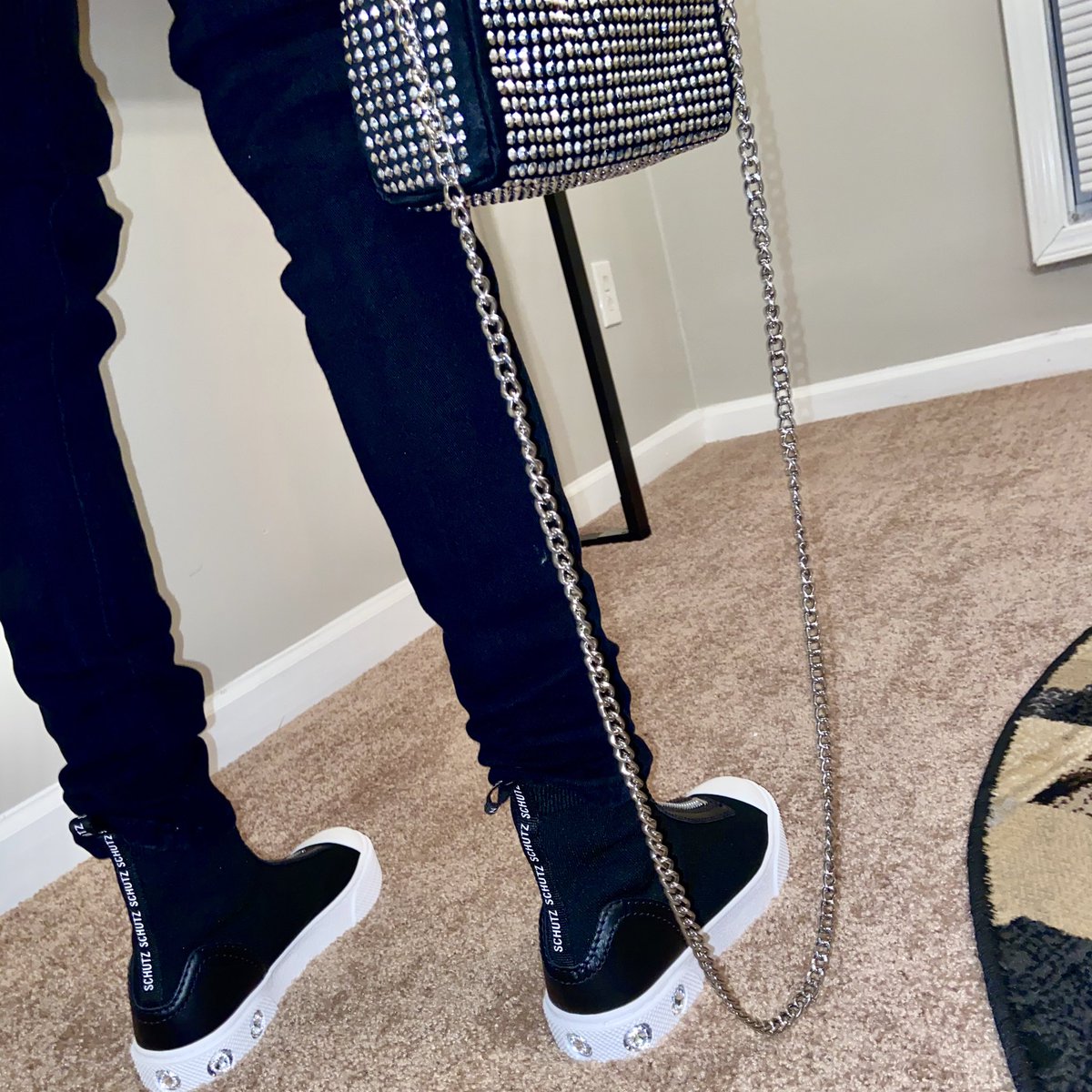 Theswagplug_'s tweet photo. 🤩 I body all these bitches with just 1️⃣ rhyme, chew up em spit em up like its GUMTYME 🔥 #CAPSZN♑️🥳🥳 #21SHIT https://t.co/arXqQpW7WC