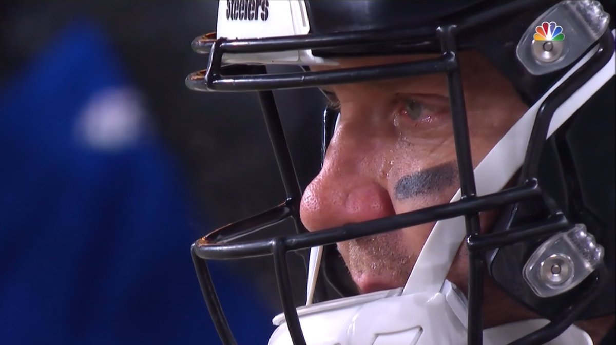 Ben Roethlisberger tonight:

47/68 Att/Comp
501 Pass Yards
4 TD
4 Int

Left it all out there 👏