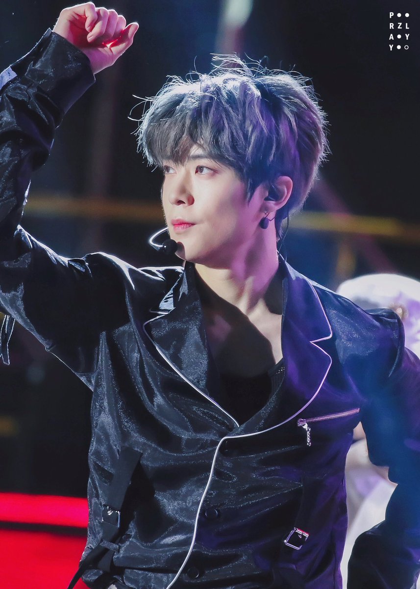JJHLOOKS's tweet photo. 200111 jaehyun https://t.co/chX9D5MYE9
