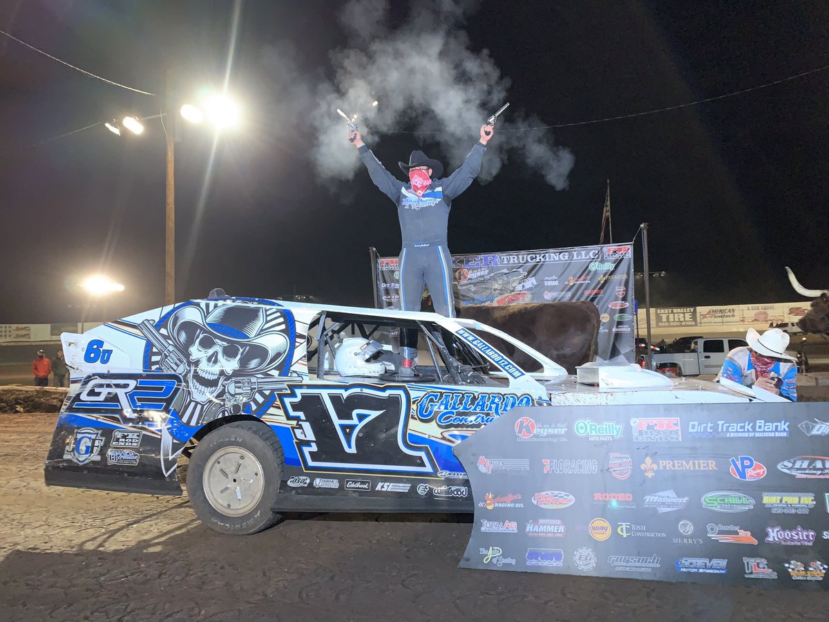 TheDirtNetwork's tweet photo. Jake Gallardo overdrove turn 3 on the last lap, giving up the lead, then executed a perfect crossover move on exit of turn four and beat Rodney Sanders to the line by 0.099 seconds in a photo finish!

Gallardo’s first win of 2021 pays $2,000 on night two of the @WildWShootout https://t.co/X72Ceq4RuW