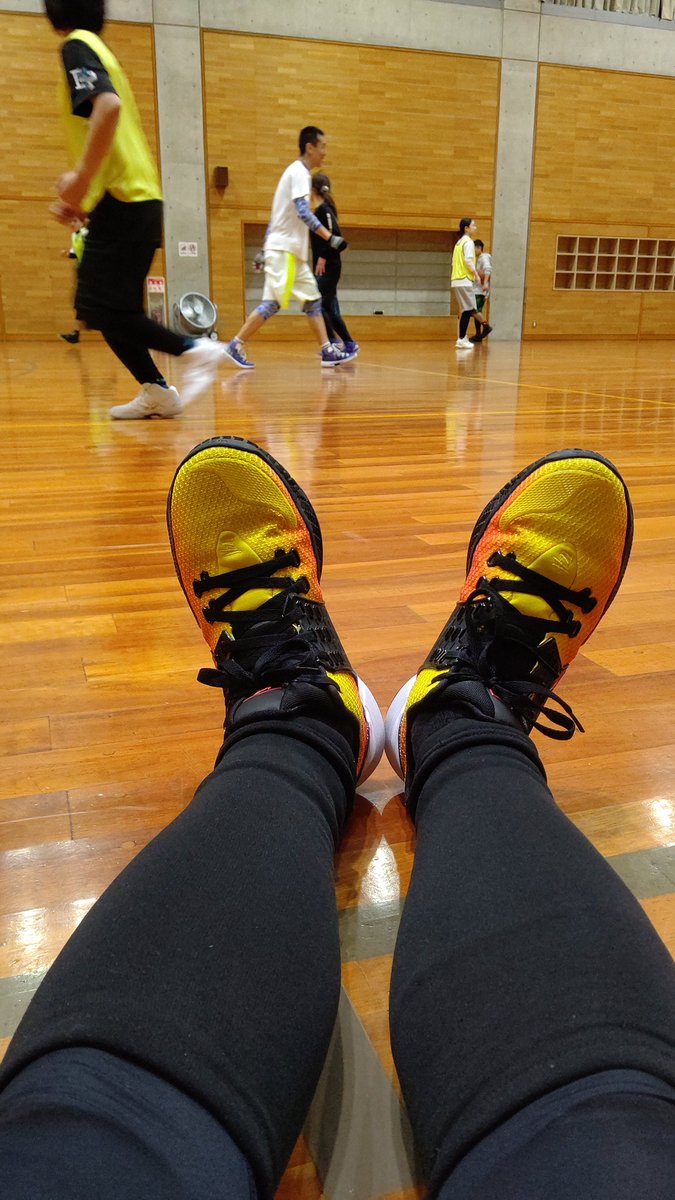 No5Kiri's tweet photo. 昨日は、いつもお世話になってる🏀ショップのキックスさんで、オリジナルロンＴをゲット👍
その後、今年初のバスケをしました～🏀
久しぶりの運動で、バテバテでしたわ笑😅

#キックス #バスケ https://t.co/C5od6sUqgu
