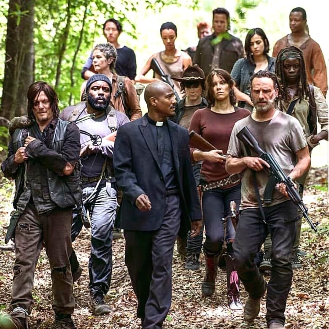 ElliotVanOrman's tweet photo. SHOW LOVE to this cast here past and present! JOIN my #TWDFamily Facebook: https://t.co/QSnbYKzT8H #TheWalkingDead #TWD 😍💕☺️❤️🧐 @WalkingDead_AMC @AMCTalkingDead @wwwbigbaldhead @LaurenCohan @RicksHat1 @ChadLColeman @chandlerriggs @steveyeun @gilliardl_jr https://t.co/Ry9GfORUog