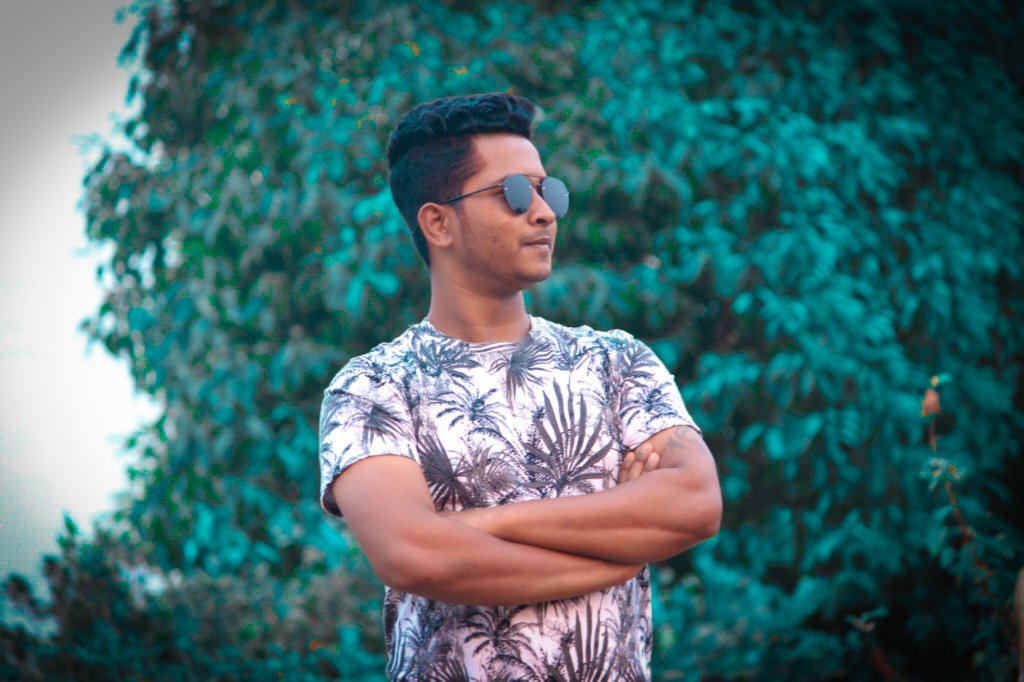 ♥♥ 
যদি থাকে বন্ধুর মন গাং পাড় হইতে কতক্ষন —জীবনানন্দ দাশ