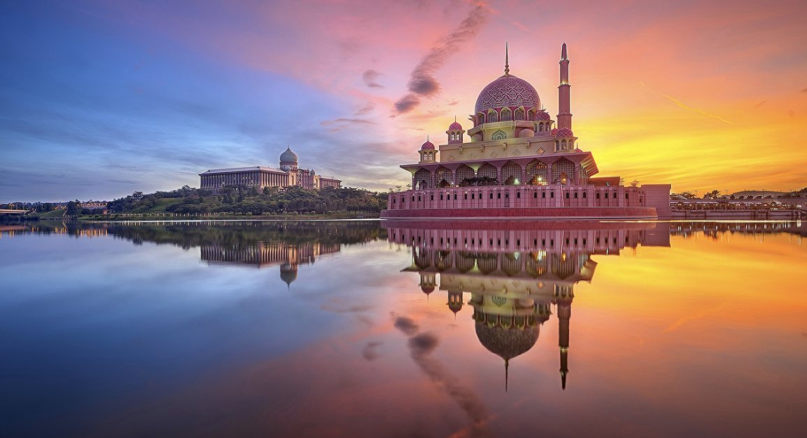 Syahmiwew's tweet photo. 10 Tempat menarik utk tangkap gambar di Putrajaya

Sape kata Negara kita tkde tempat best utk melancong. Bgi aku Putrajaya ni lawa especially utk amik gambar. Duduk tepi jln pon gambar jdi lawa. Selalu jgk la dtg sana utk buat wedding shoot. So ni top 10 dlm list aku. 
Let’s go https://t.co/P4nUQ5CWzy