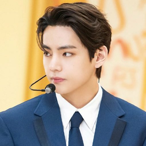 Taehyung's exposed forehead : a dangerous thread