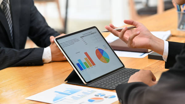 FinonyxSoftware's tweet photo. Crime and Compliance initiatives have gained greater significance in todays banking environment. Partner with Finonyx and turn you Crime and Compliance initiatives into a competitive advantage. https://t.co/j8tGWnhUVw #baning #riskmanagement #compliance #ofsaa https://t.co/bovxqWZ3Q2