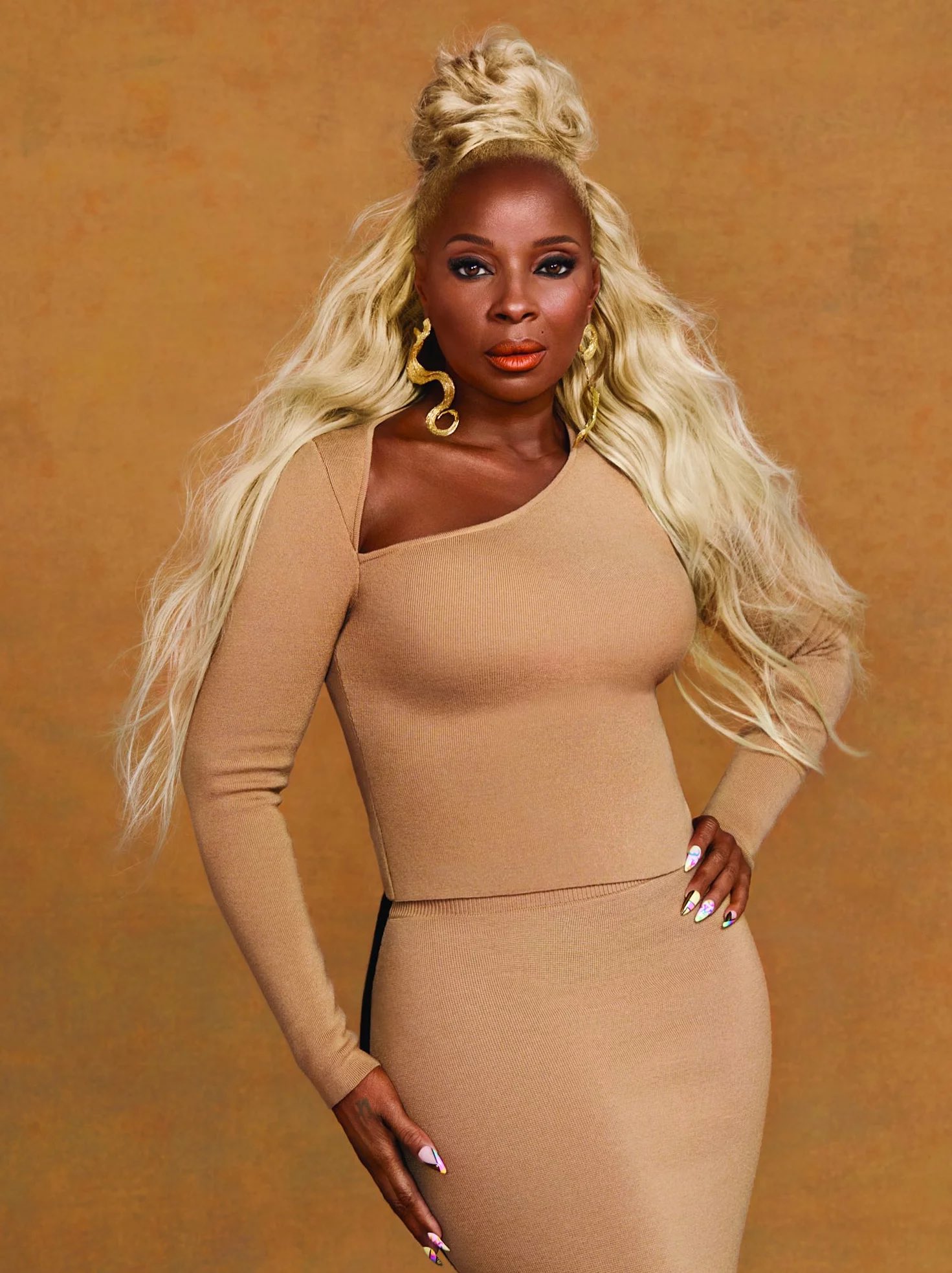 Happy 50th birthday to the queen of Hip-Hop Soul, Mary J. Blige 