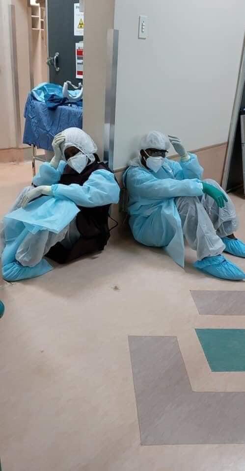 AMGLOUNGE_'s tweet photo. These are our health workers. They deserve unlimited retweets.  ❤️ https://t.co/FI0qLfVoq0