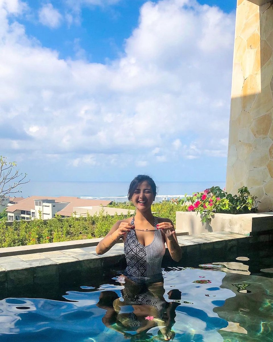 Taniayuusiregar's tweet photo. #missingbali 💙 https://t.co/R97uK7WHWH