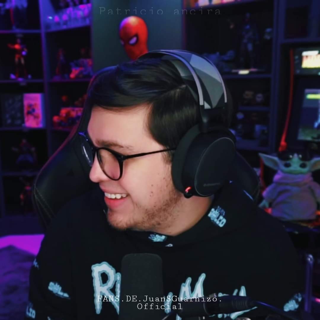 Hoy cumple años una de las personas que más admiro en este mundo y es <a href="/JuanSGuarnizo/">ElJuaniquilador 💪</a>  no saben lo tan feliz que me hace cada vez que veo un directo suyo, una foto, video o lo que sea. Estoy orgullosa de todo lo que ha logrado y seguirá logrando. 
FELIZ CUMPLEAÑOS JUANITO TE AMO🥺