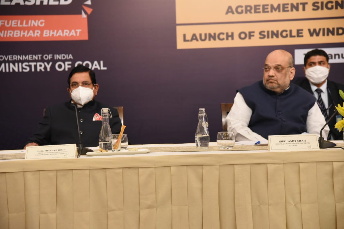 JoshiPralhad's tweet photo. Thank you HM Shri @AmitShah ji for launching Single Window Clearance Portal for the coal sector. It will ease the mine-opening process via an online platform

Held agreement execution ceremony today with successful bidders of commercial coal mining
#CoalUnleashed
#Vocal4LocalCoal https://t.co/eVpnG0sney