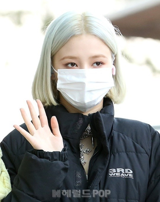 theseoulstory's tweet photo. MLD Entertainment shares MOMOLAND Nancy is going through a lot of emotional and mental distress due to illegally manipulated photos of her circulating online

The agency will take strong legal actions

Source: https://t.co/r5FUWl1IVh https://t.co/xXmVTaxRJs