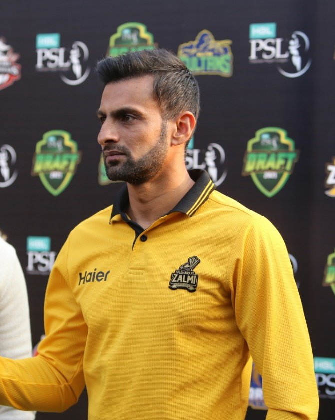 Abdullahbuddy's tweet photo. May Allah Give Health To @realshoaibmalik
#ShoaibMalik #cricket #PCB #caraccident #shoaibmalikcaraccident #recentnews #abdullahbuddy #SaniaMirza #car #accident2021 https://t.co/PqJixPEqIb