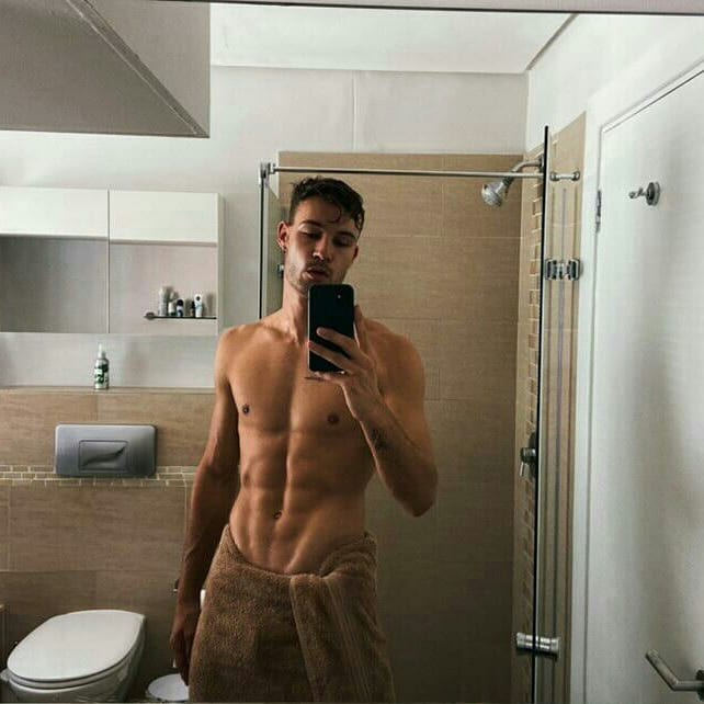 gaybitchyqueen's tweet photo. https://t.co/jwCdQl4KNO