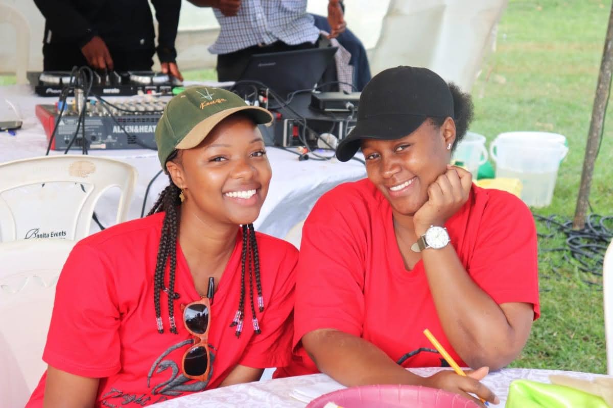 thought_oasis's tweet photo. From our Great Team we wish you a joyful week ahead
Fun for fitness

#UgandaDecides2021  #KitiKiendeChainChain
Safaricom
#MondayMotivation #MondayMorning #mondaythoughts https://t.co/wDzQ7IHj1U