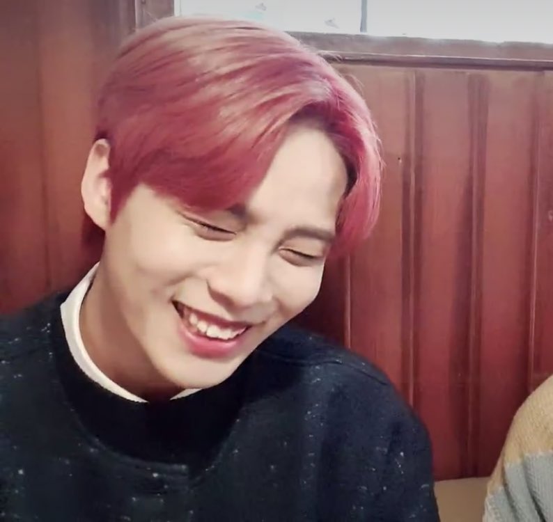 jh_vocals's tweet image. NOOOO HE’S SO CUTE