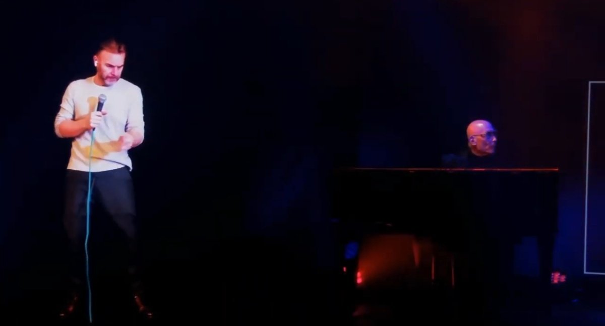 Garyismyhero's tweet photo. '@GaryBarlow - Fame (David Bowie Cover - A Bowie Celebration)' #extrainfo #screenshots #JohnLennon #link #writers 
https://t.co/HObKhBM8I5
(YT: 'SMarkies &amp; Thatters') 

https://t.co/gLSfFoPLPH https://t.co/3EkmvzJfuz