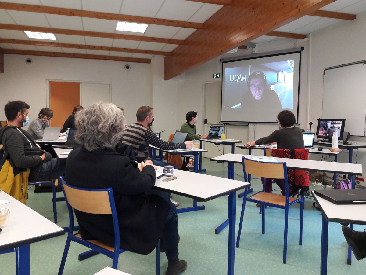 _BrunoClair's tweet photo. L'étudiant au coeur des apprentissages.

Une partie de l'équipe pédagogique du #MasterBois rassemblée pour une semaine de formation à l'apprentissage par problème et par projet (APP) avec Y. Mauffette de @UQAM. https://t.co/m1BJmkJHUS