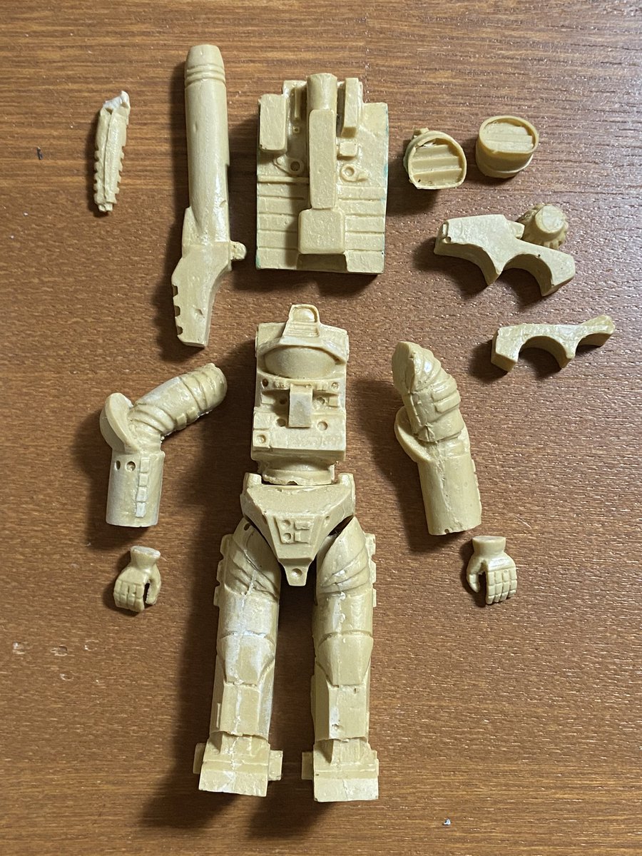 宇宙の戦士 パワードスーツ 1/25スケールホワイトメタル　ゼネラルプロダクツ Amazon.co.jp: 宇宙の戦士 パワードスーツ 1/25スケールホワイト