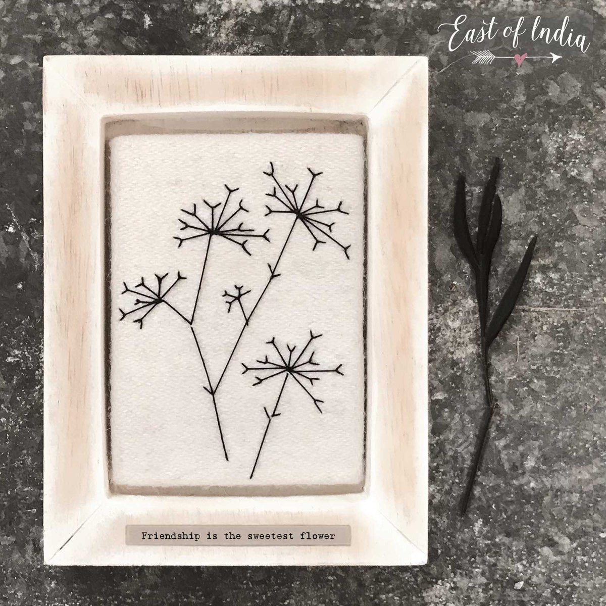Friendship is like a flower: with love and care, it grows stronger! 🌸 Let your friend know you're thinking of them with this gorgeous wooden and fabric gift! #friendship #bestfriends #eastofindiauk #giftsforfriends #uniquegifts