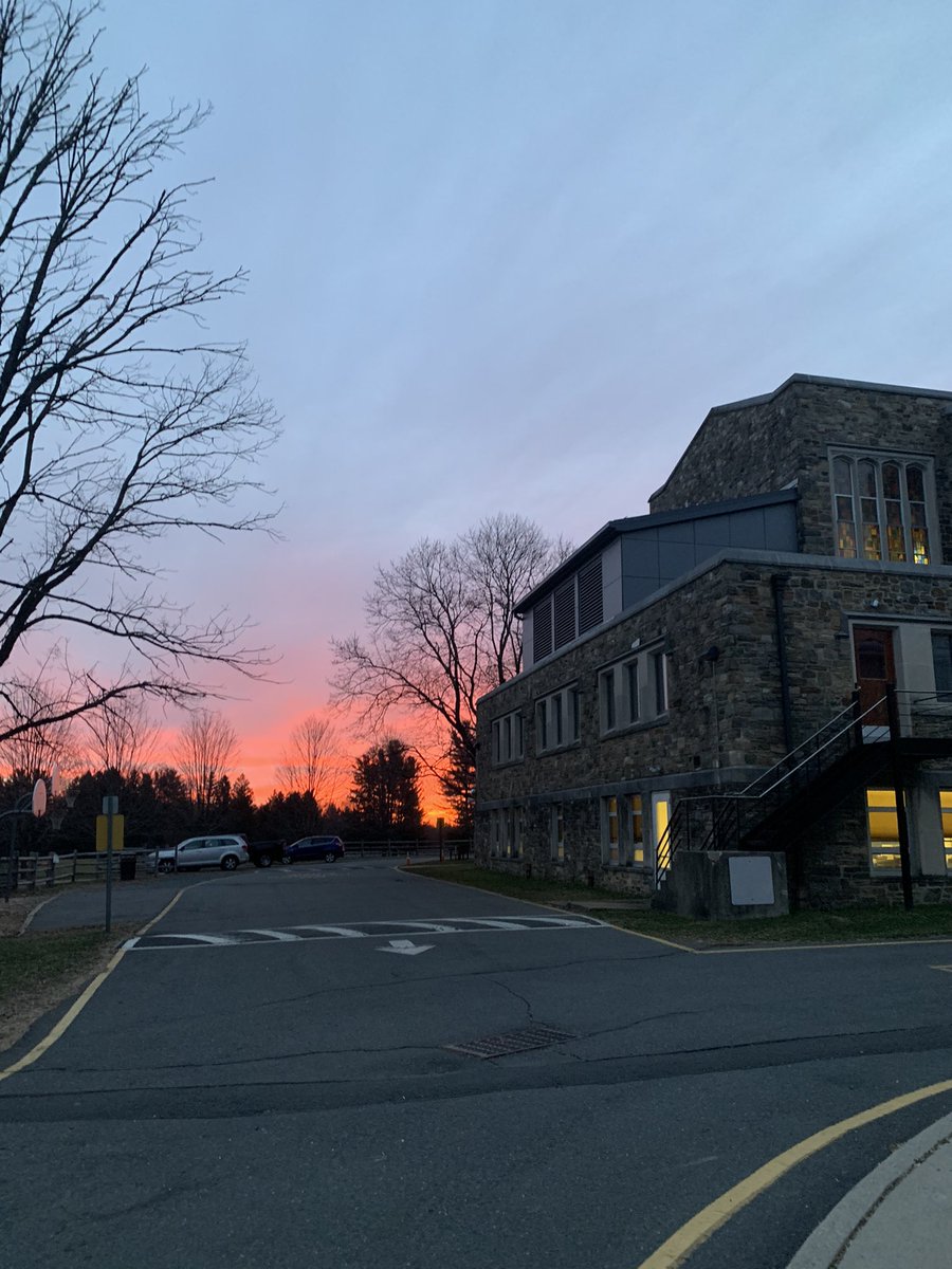 taylo_kenyo's tweet photo. Good morning from @PrincetonAcadSH! #PASHForward #PASHProud #BringOnTheBoys https://t.co/U1637OKJhp