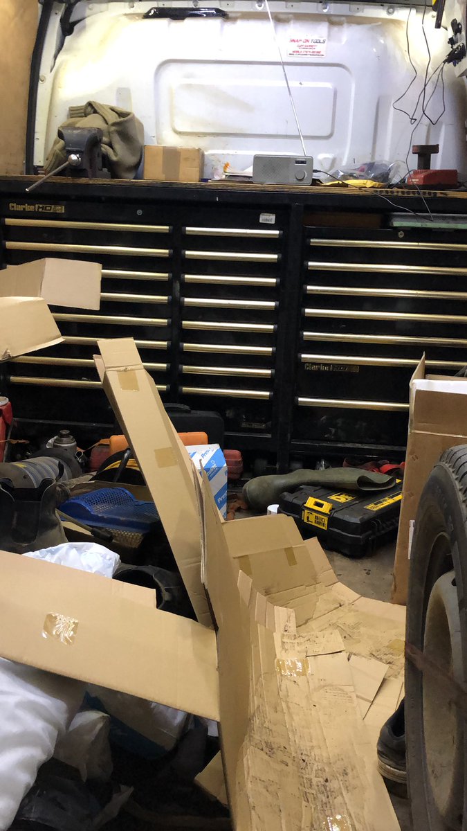 newtonfarmserv's tweet photo. @MachineMartUK not so much a #ManShed more a #ManVan but still need a clean up. Itβs a working van though π https://t.co/po3d1zueK9