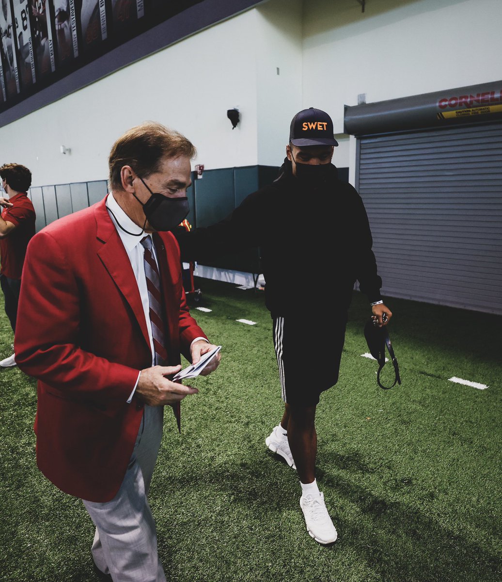 AuntTeaRita's tweet photo. Asked @Greg_Byrne for cardboard cutouts of former players at the Natty. He gave us real, genuine GOATS in Miami. Just another example of how our AD always goes above and beyond. 🥳😆 #rolltide #ADlove https://t.co/oFlchlHKsC