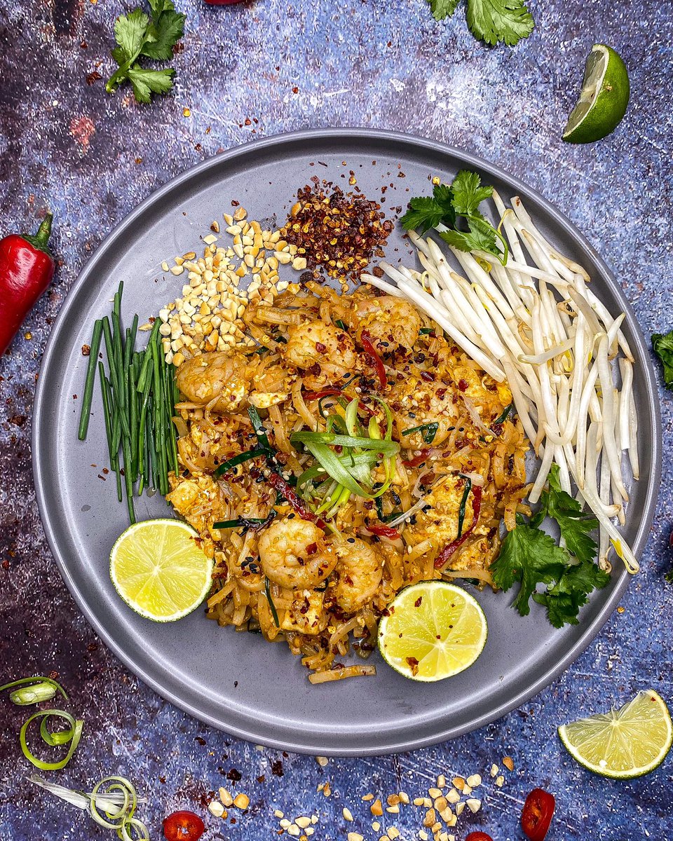 JadonJabes's tweet photo. First post of the new year - Pad Thai 🥡🥢 
#CookingWithBubz 
https://t.co/Zl7MqyTOdM https://t.co/k5ederxOnt