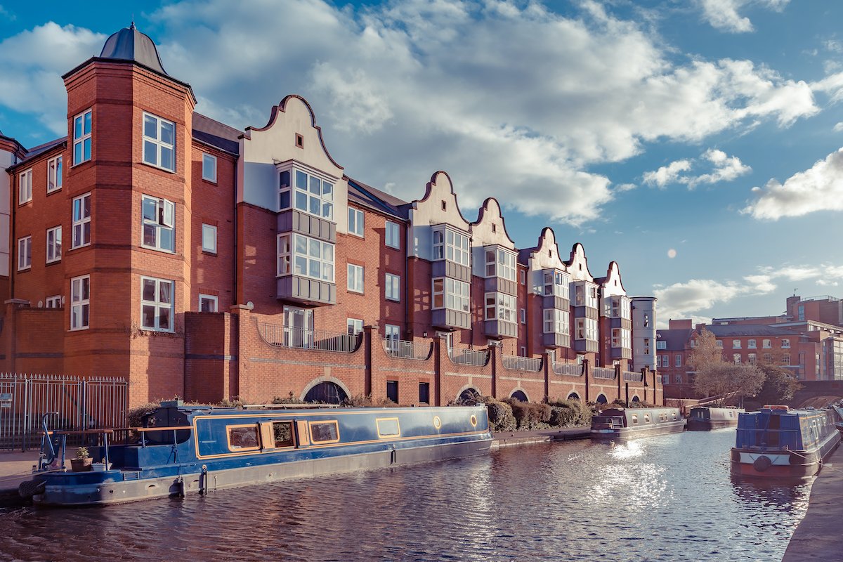Zoopla's tweet photo. Ban on tenant evictions extended until February
https://t.co/jTyaPKG11d #propertynews #rentalnews https://t.co/R6cN2spBPA