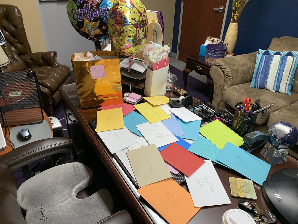 pastorceswims's tweet photo. Walked into my office this morning and this is what I saw πππ!! I heard a wise man say, when God blessed us He doesnβt just bless us with stuff; He blesses us with people. Iβm grateful for the people Heβs placed in my life!! Thank you @HopewellMB #Im36 #RedefiningMe https://t.co/hKvxCQY5bK